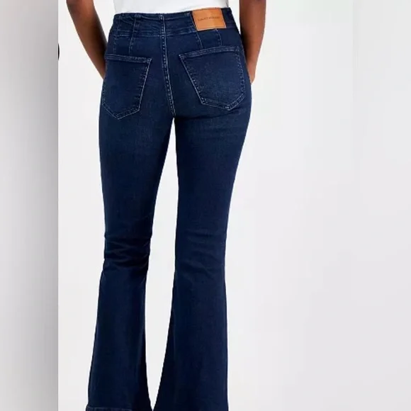 SALE!- NWOT Lucky Brand Stevie Flare jeans. Was $19 now summer sale $16 - Picture 2 of 15